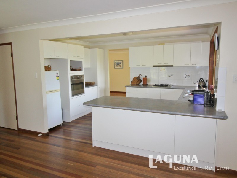 8  Lindsay Street, Southside QLD 4570
