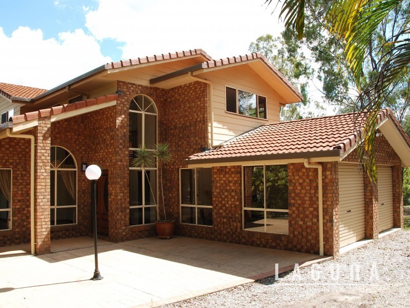 8  Lindsay Street, Southside QLD 4570