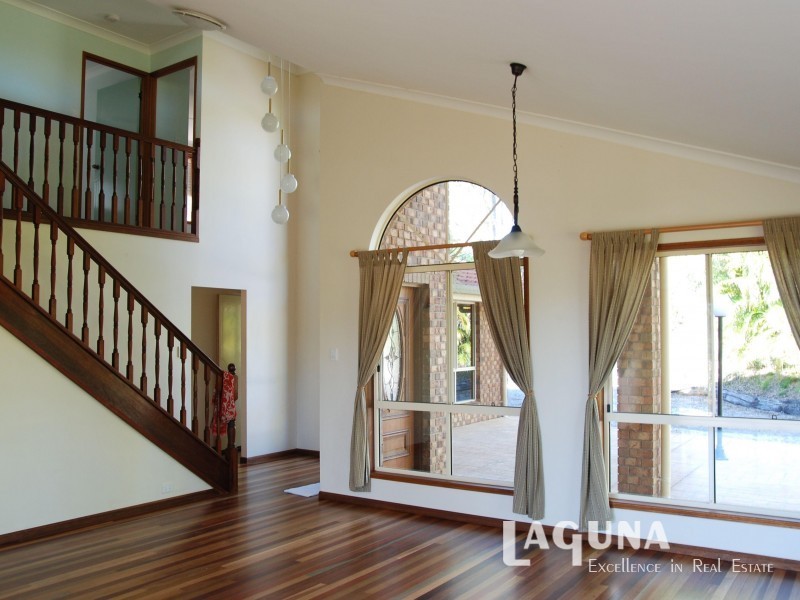8  Lindsay Street, Southside QLD 4570