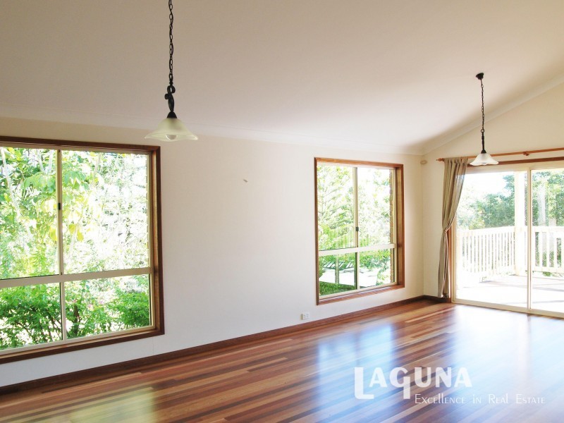 8  Lindsay Street, Southside QLD 4570