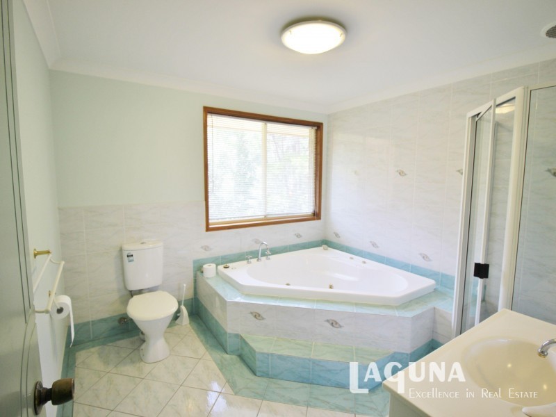 8  Lindsay Street, Southside QLD 4570