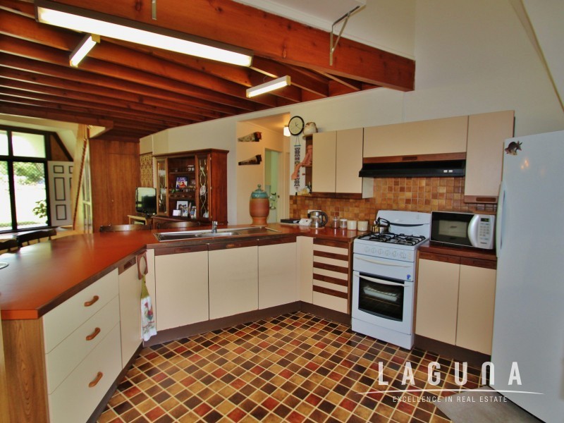 4 Matthew Lane, Jones Hill QLD 4570