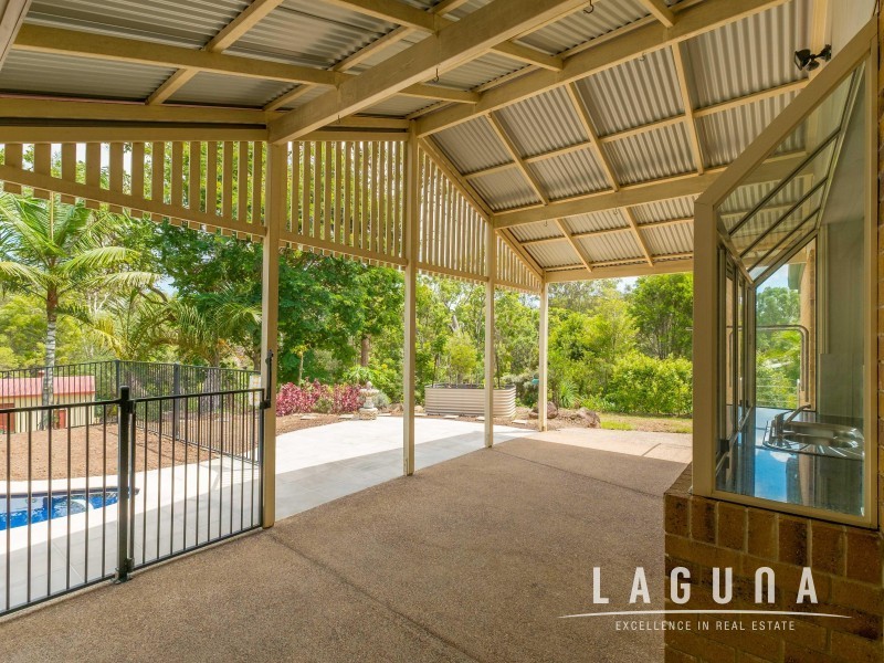 7 Topaz Court, Southside QLD 4570