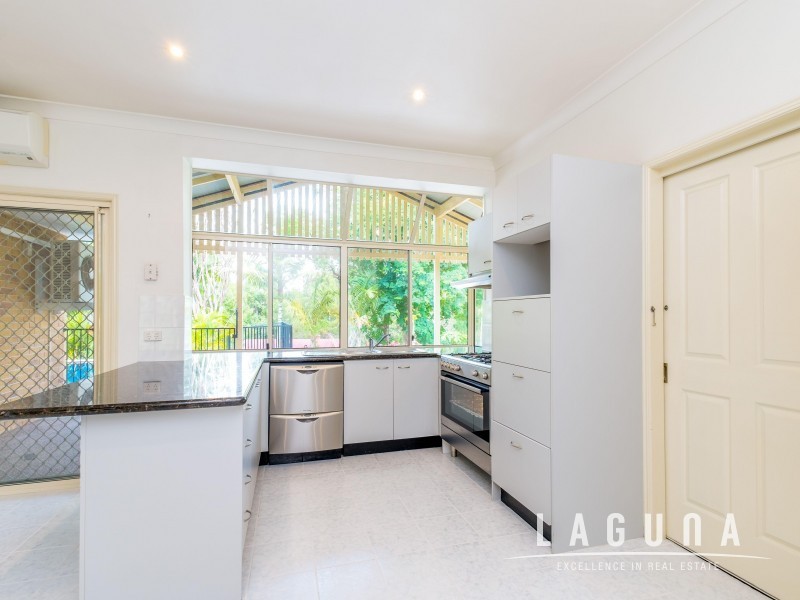 7 Topaz Court, Southside QLD 4570