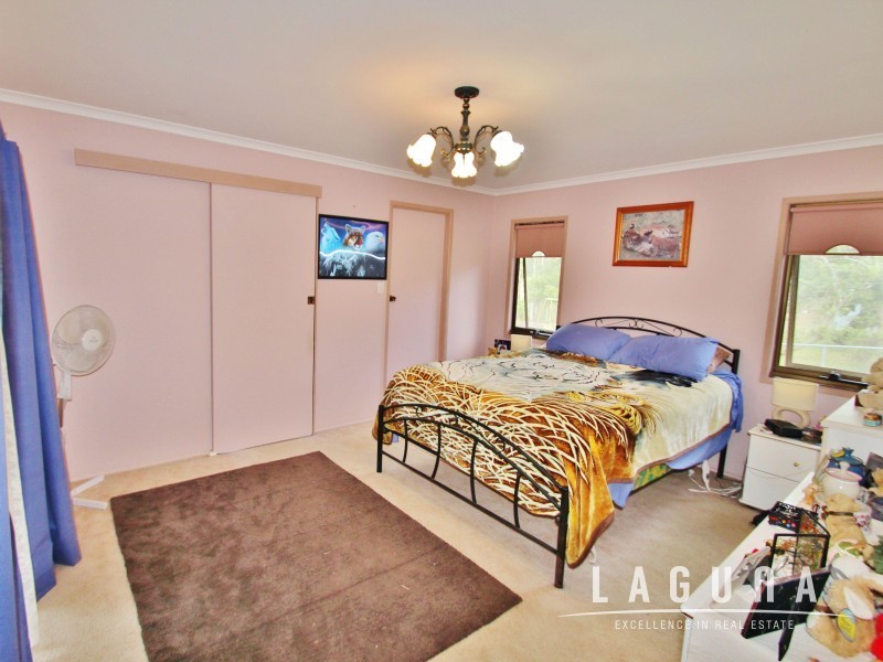 9 Heather Street, Southside QLD 4570