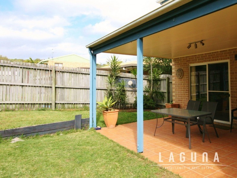 2/5 Rumbalara Avenue, Rainbow Beach QLD 4581