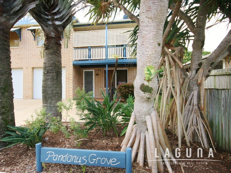 2/5 Rumbalara Avenue, Rainbow Beach QLD 4581