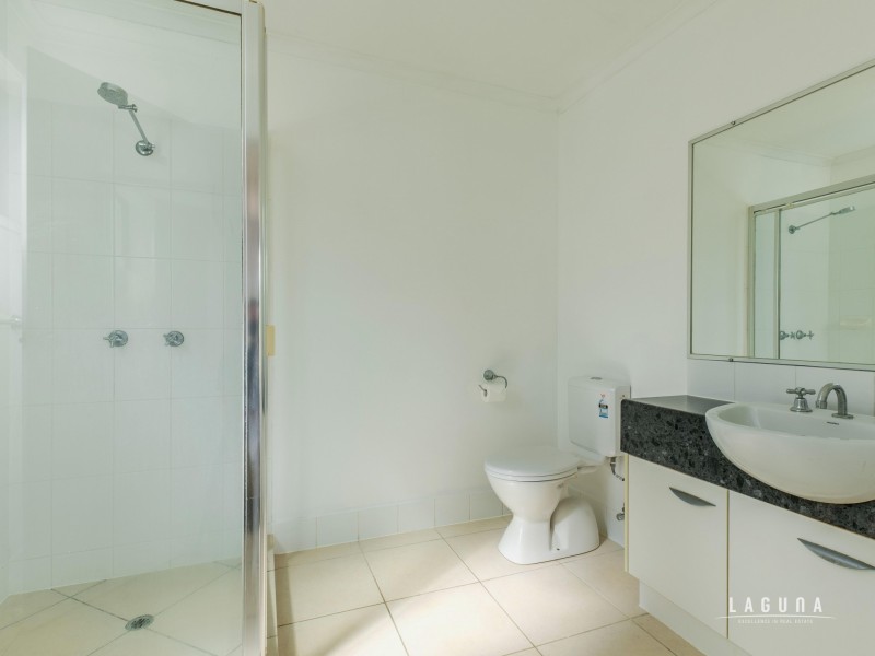 7 Decker Place, Southside QLD 4570