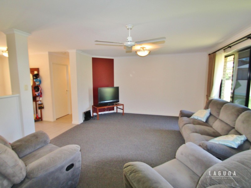 11 Vista Close, Southside QLD 4570