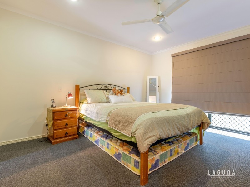 11 Vista Close, Southside QLD 4570
