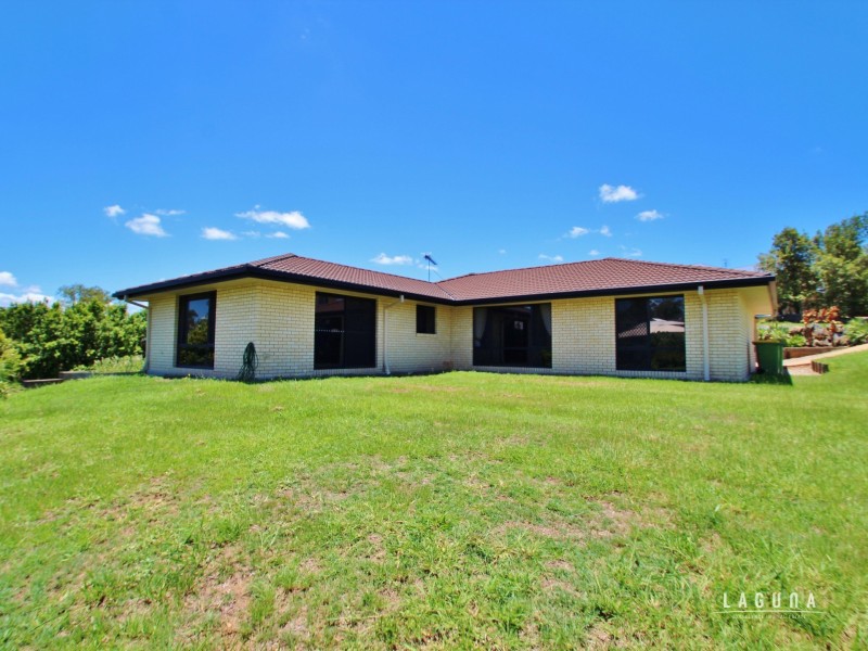 11 Vista Close, Southside QLD 4570