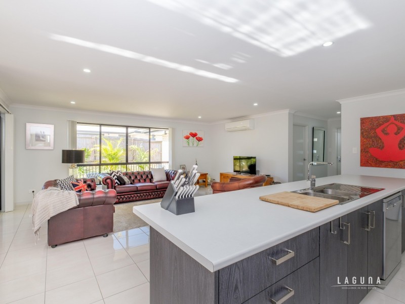 10 Trafalgar Court, Southside QLD 4570