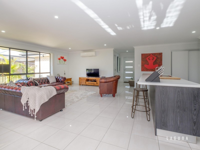 10 Trafalgar Court, Southside QLD 4570