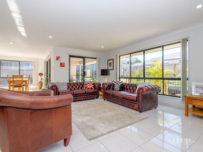 10 Trafalgar Court, Southside QLD 4570