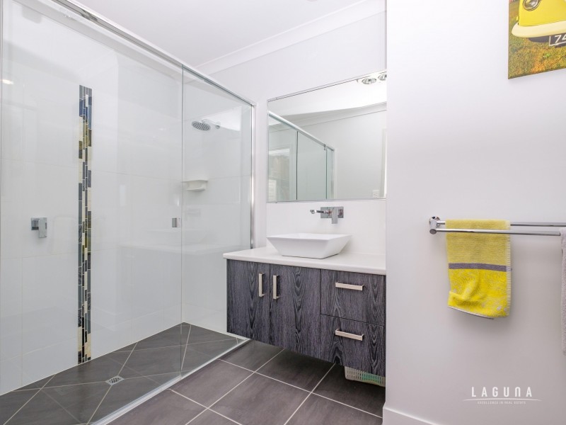 10 Trafalgar Court, Southside QLD 4570