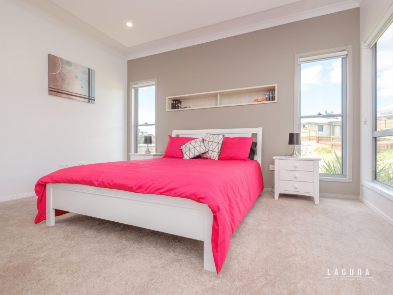 2 Brickfield Crescent, Southside QLD 4570