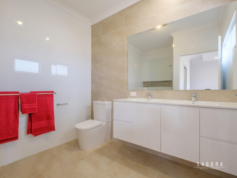 2 Brickfield Crescent, Southside QLD 4570