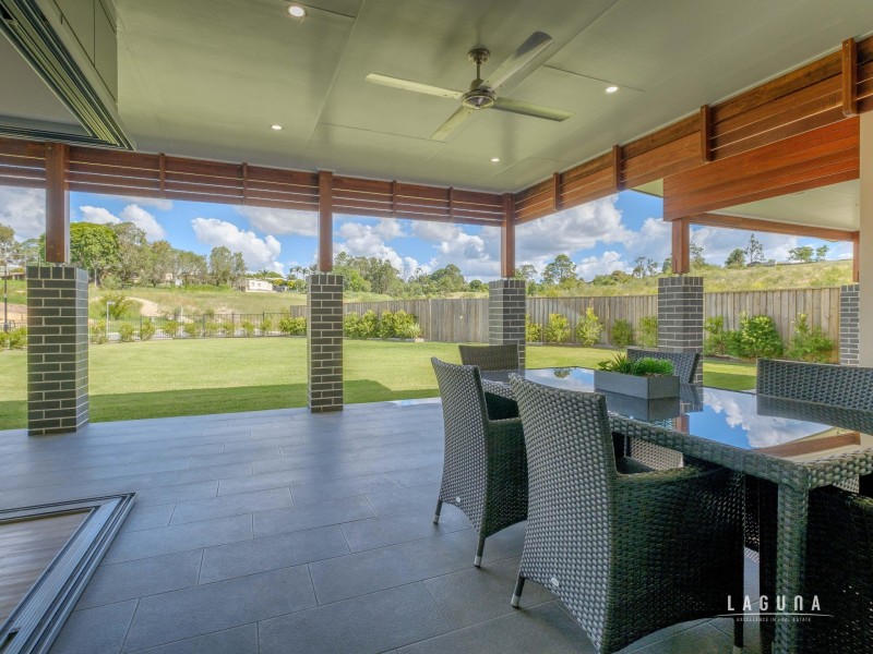 2 Brickfield Crescent, Southside QLD 4570