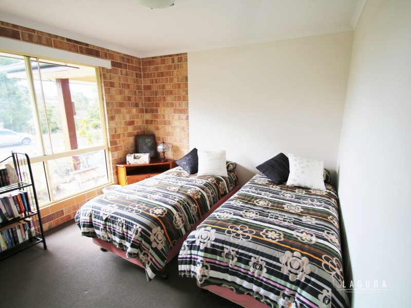 11 Deakin Court, Southside QLD 4570