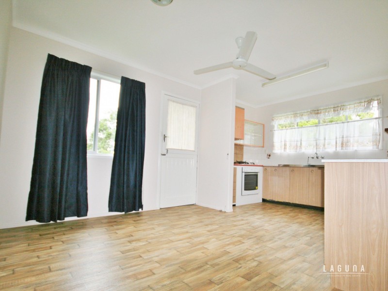 6 James Street, Southside QLD 4570