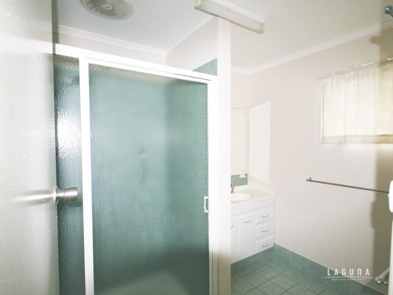 6 James Street, Southside QLD 4570