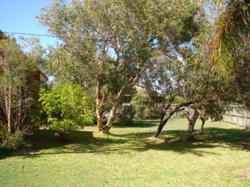 8 Petrie Avenue, Marcoola QLD 4564