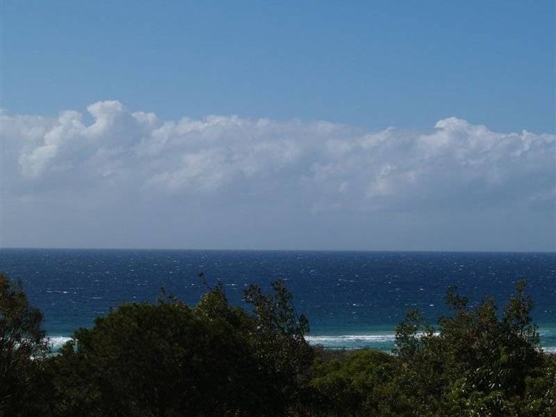 25 Marcus Dunes, Castaways Beach QLD 4567