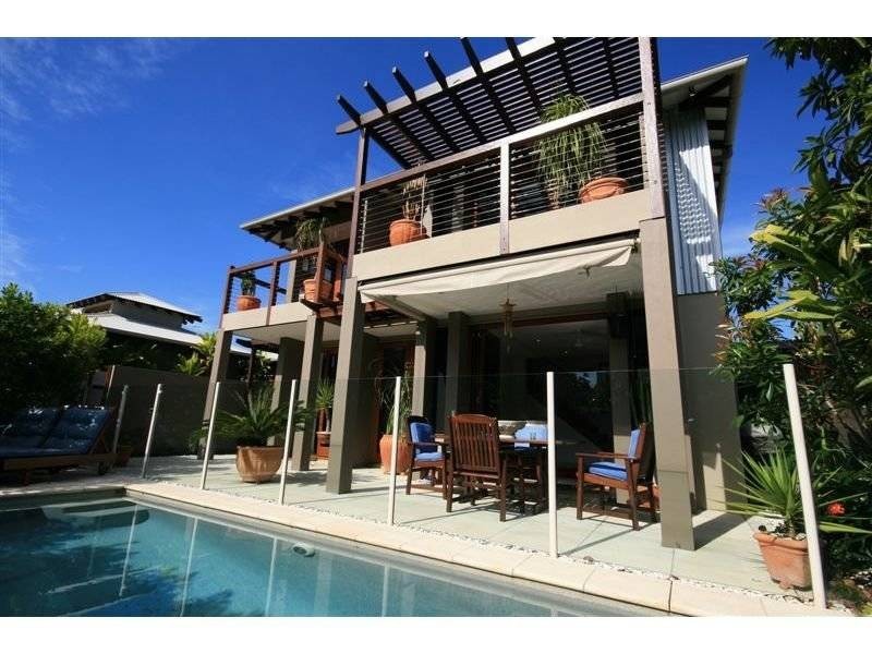 2/12-14 Elizabeth Street, Noosaville QLD 4566