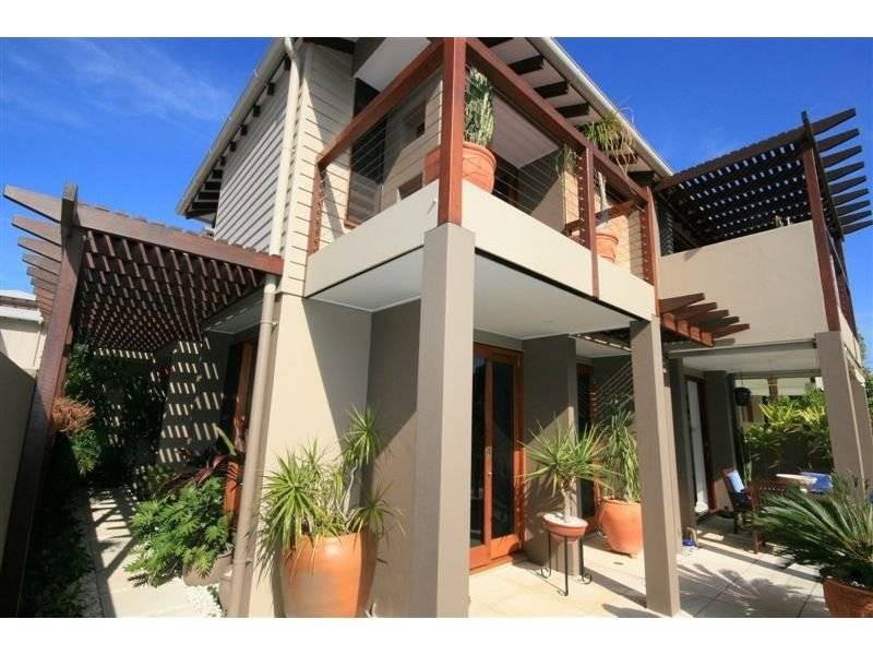 2/12-14 Elizabeth Street, Noosaville QLD 4566