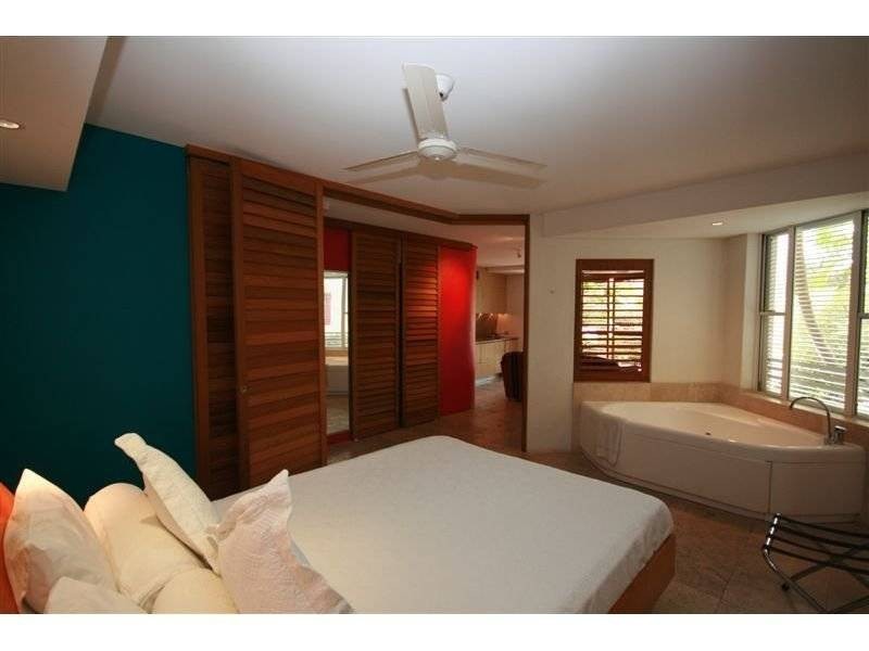 104/16 Noosa Drive, Noosa Heads QLD 4567