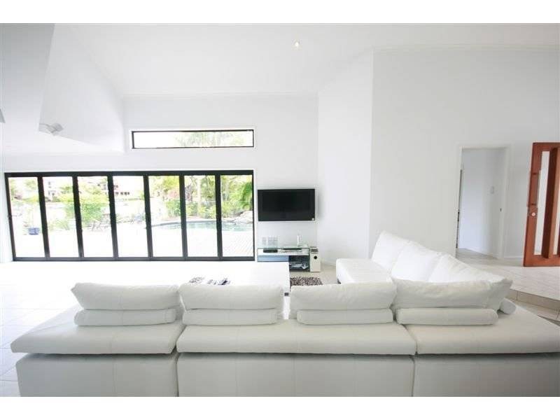 22 Topsails Place, Noosa Waters QLD 4566