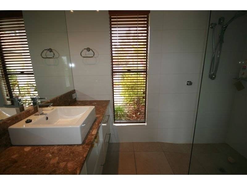 22 Topsails Place, Noosa Waters QLD 4566