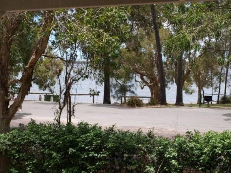 8 Boreen Parade, Boreen Point QLD 4565