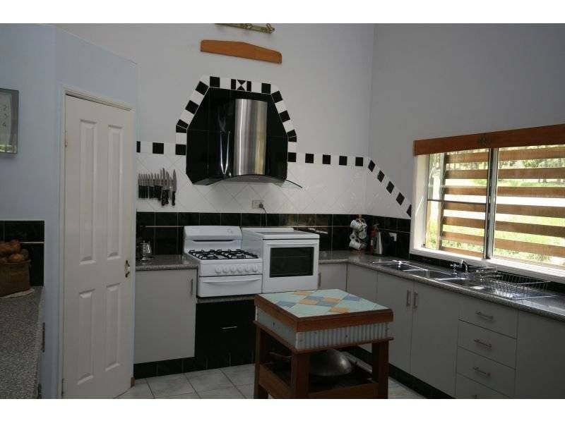 Goomboorian QLD 4570