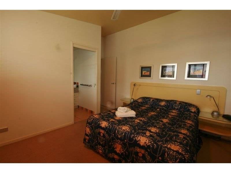 2/213 Gympie Terrace, Noosaville QLD 4566