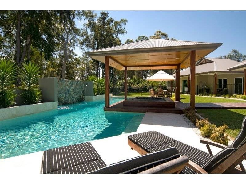 81 Edington Drive, Cooroibah QLD 4565