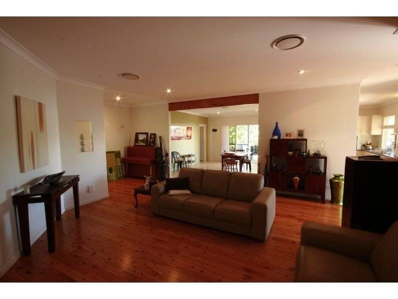 8 Dirum Court, Tewantin QLD 4565