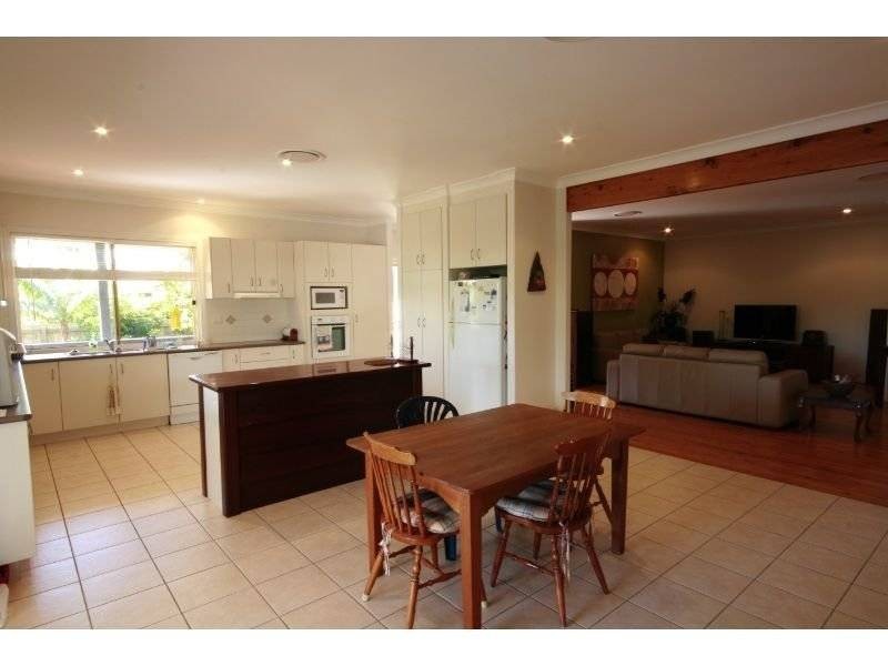 8 Dirum Court, Tewantin QLD 4565