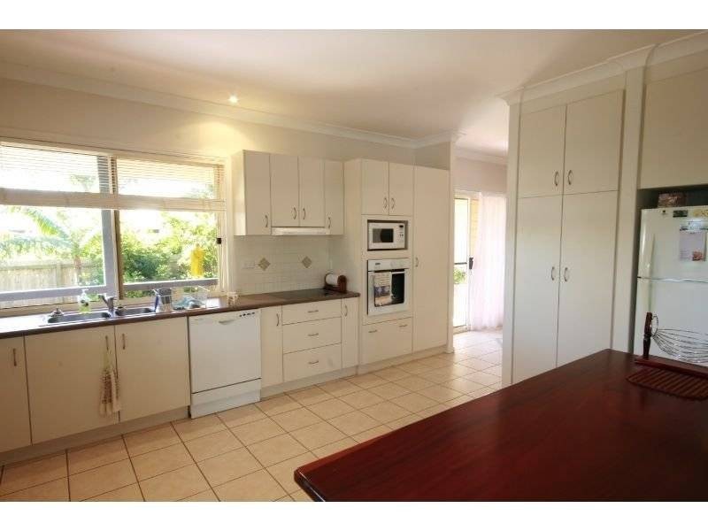 8 Dirum Court, Tewantin QLD 4565