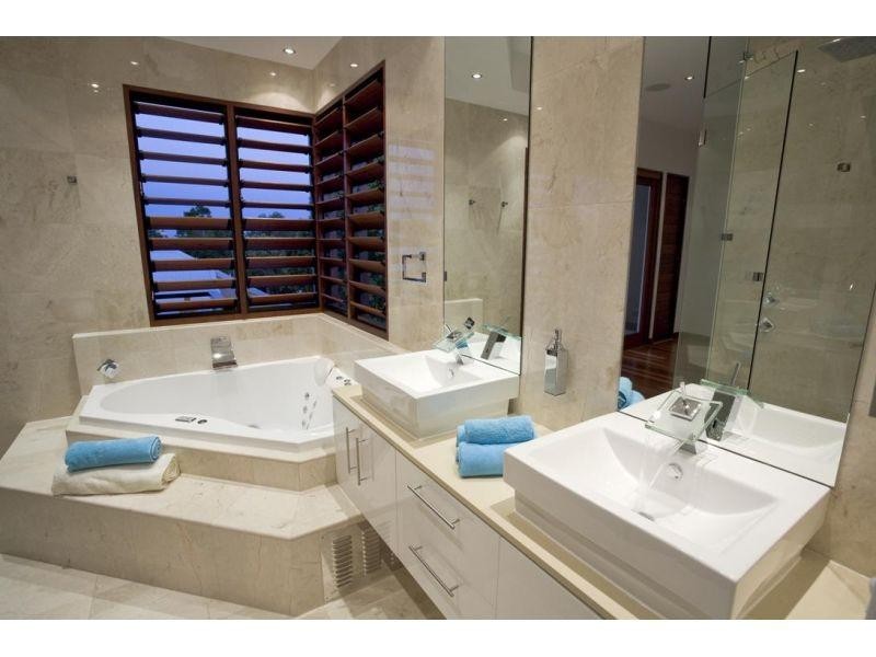 14A Edward Street, Noosaville QLD 4566