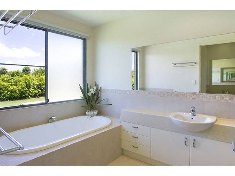 70 Edington Drive, Cooroibah QLD 4565