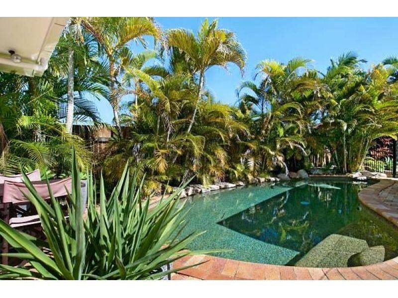 10 Dolphin Crescent, Noosa Heads QLD 4567