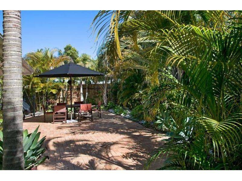 10 Dolphin Crescent, Noosa Heads QLD 4567