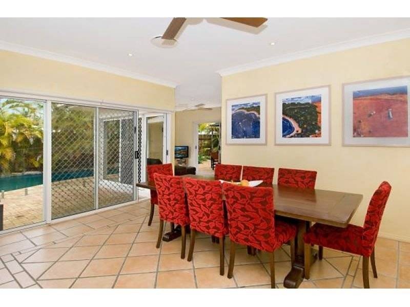 10 Dolphin Crescent, Noosa Heads QLD 4567