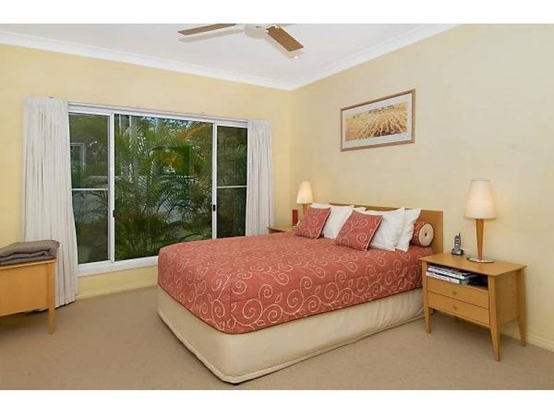 10 Dolphin Crescent, Noosa Heads QLD 4567