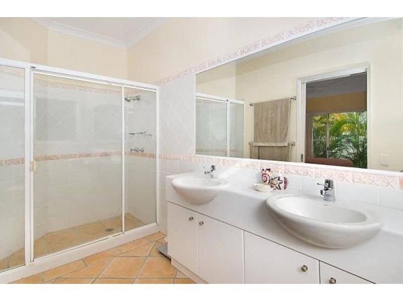 10 Dolphin Crescent, Noosa Heads QLD 4567