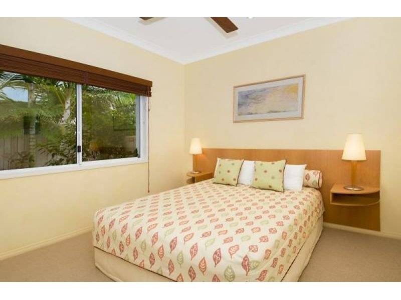 10 Dolphin Crescent, Noosa Heads QLD 4567