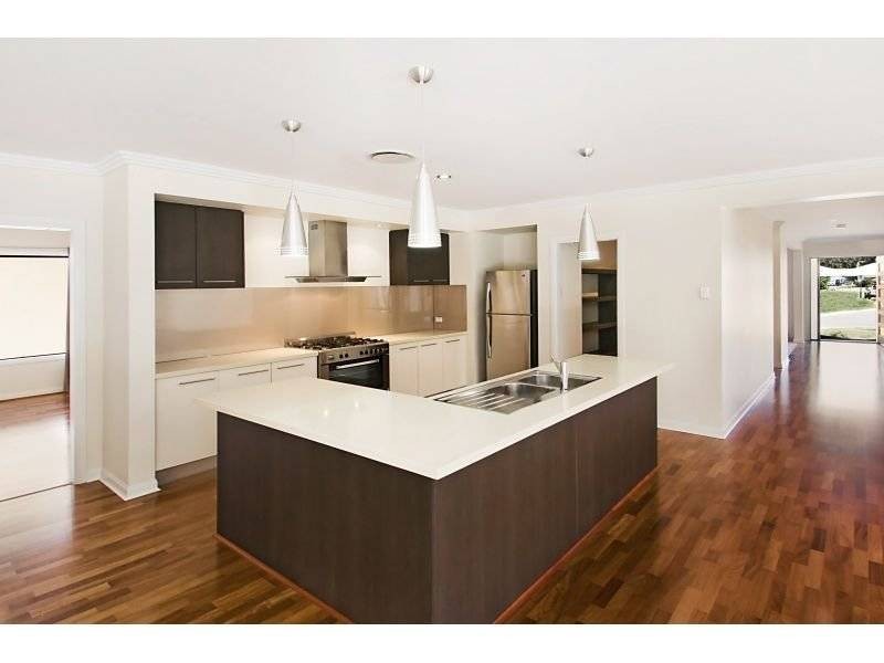 30 Attenuatta Place, Noosaville QLD 4566