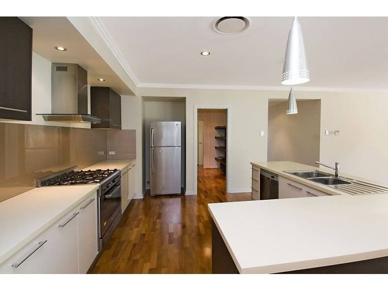 30 Attenuatta Place, Noosaville QLD 4566