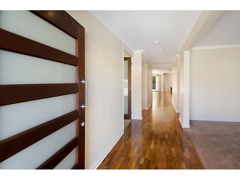 30 Attenuatta Place, Noosaville QLD 4566